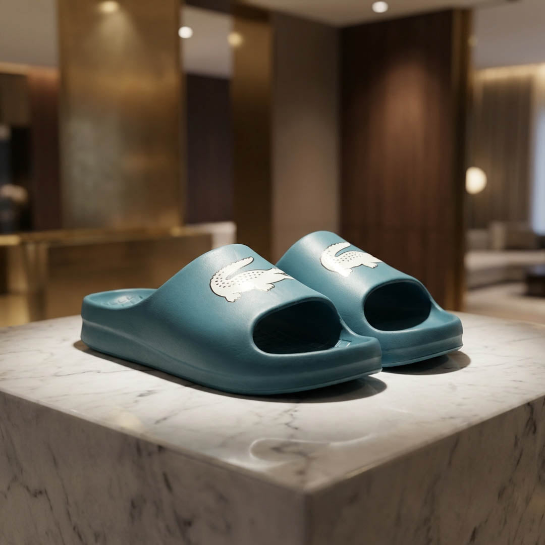 Claquettes Lacoste Serve Slide tk