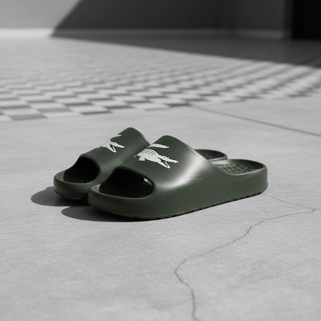 Claquettes Lacoste Serve Slide tk